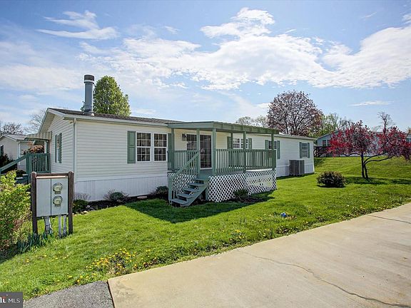 3rd image of 5664 Claridge Ct