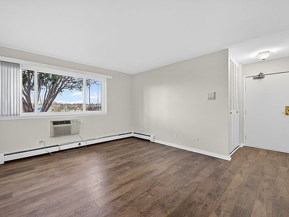 2nd image of 1493 N Winslowe Dr APT 104