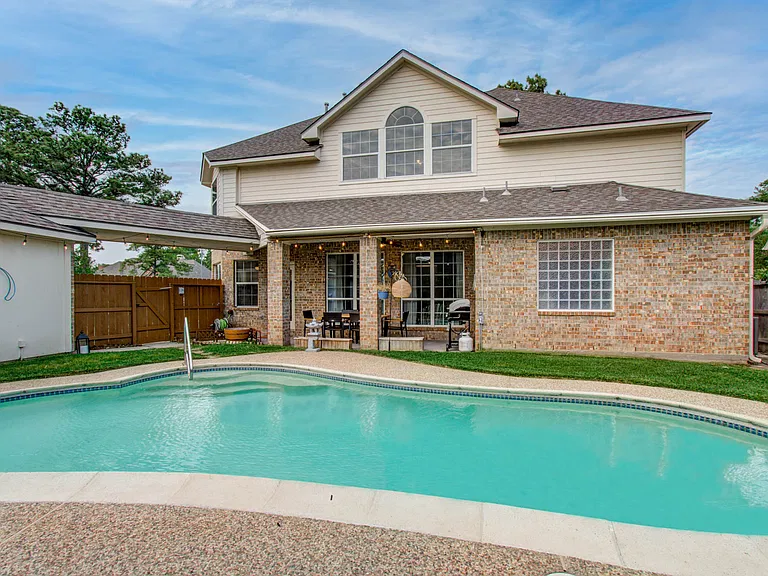 15627 Twisting Springs Dr — Photo 46