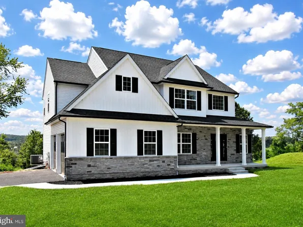 208 Schwenk Rd, Perkiomenville, PA 18074