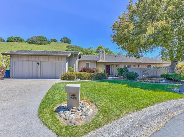 25679 Meadowview Ct, Salinas, CA 93908