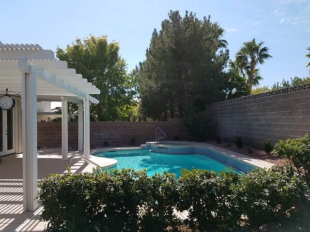 3767 Ruskin St — Photo 15