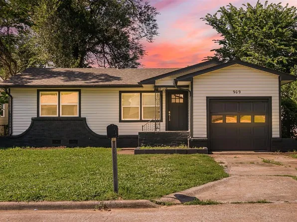 909 Buck Dr, Shawnee, OK 74801