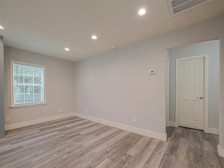 4417 Knoxville St — Photo 16