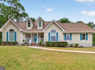 1207 Lakeland Dr, Toccoa, GA 30577