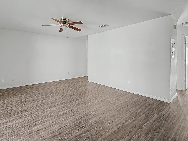 7210 N Manhattan Ave #621 — Photo 38