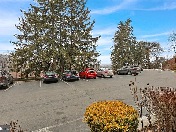 4th image of 1517 Hill Rd APT 3A