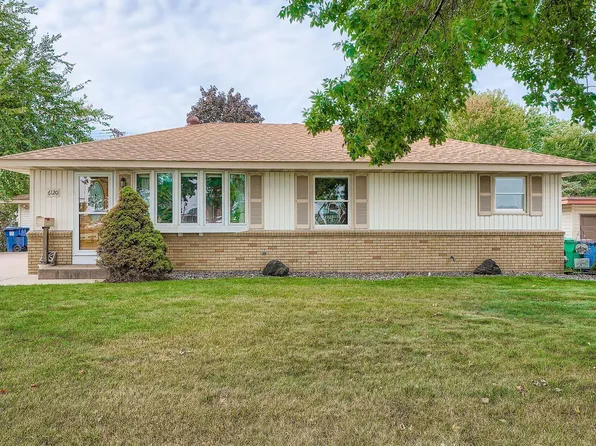 6120 7th St NE, Fridley, MN 55432