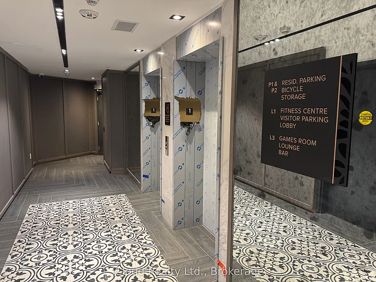 395 Dundas St W #417 — Photo 12