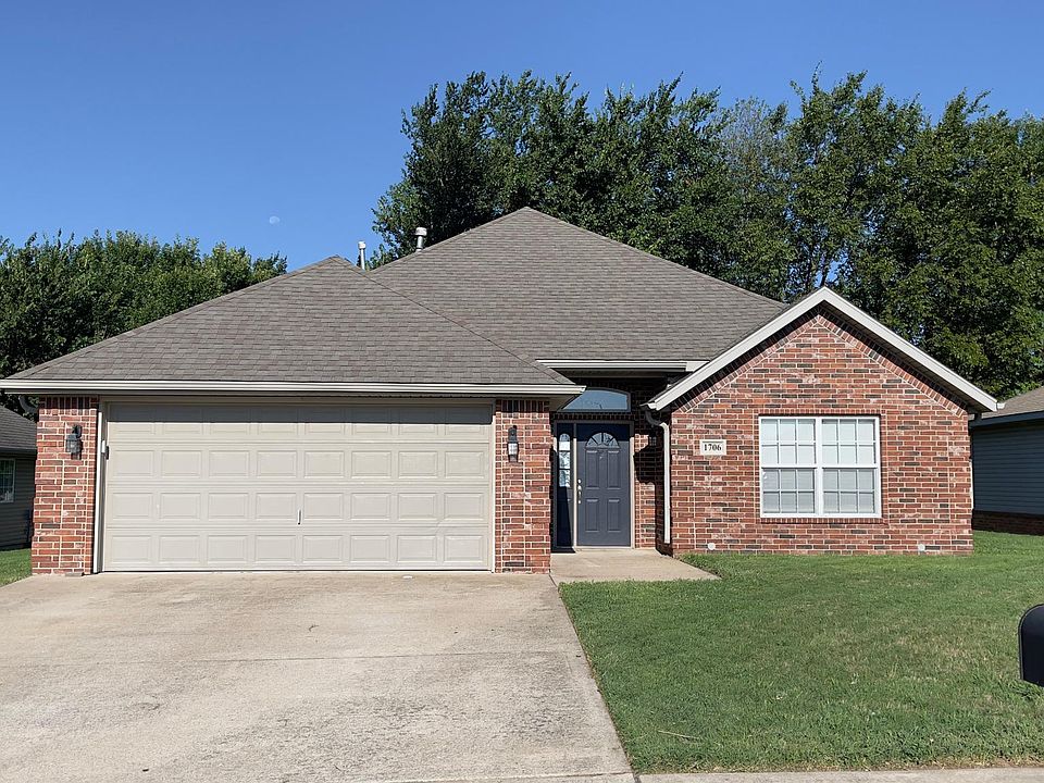 1709 N Patriot