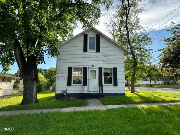 322 N 14th St, Bismarck, ND 58501