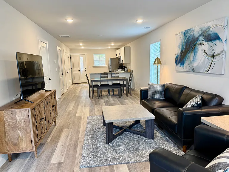 131 8th Avenue Dr SE — Photo 5
