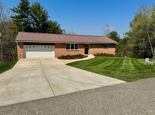 103 Winters Dr, Marietta, OH 45750