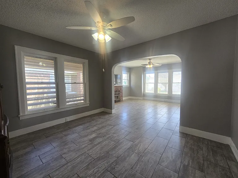 3828 Avenue S 1/2 — Photo 5