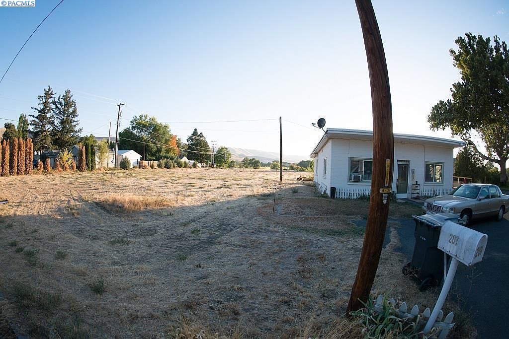 201 5th St, Prosser, WA 99350 Zillow