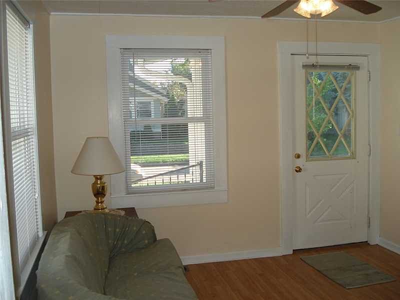 1st image of 1018 E Berwyn St