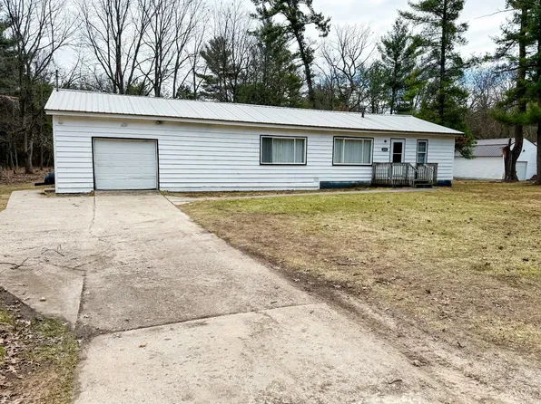 6724 Holton Duck Lake Rd, Holton, MI 49425