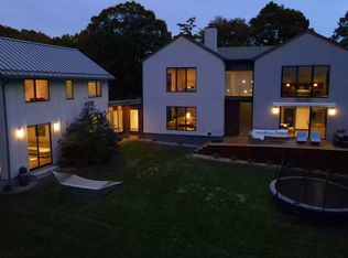 96 Valley Rd #A, Westport, CT 06880