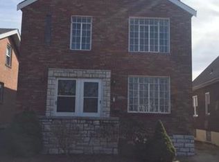 3168 Watson Rd, Saint Louis, MO 63139