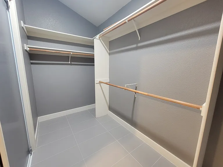 1017 Phoenix Ct — Photo 18