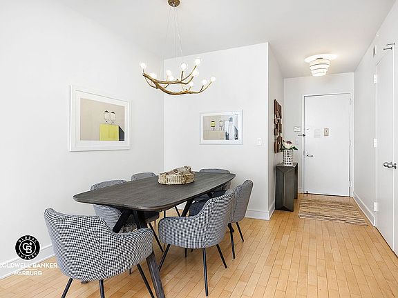 2nd image of 99 Jane St APT 5A