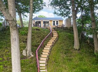 17 Lakecrest Dr, Warwick, RI 02889