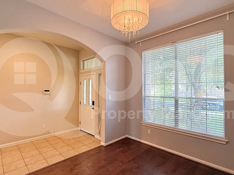 18905 Stirling Castle Ct — Photo 10