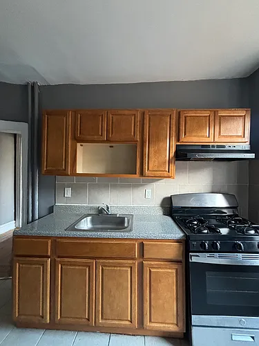 323 Park Ave Photo 1