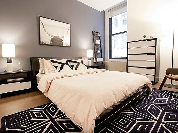 3rd image of 25 Broad St APT 6L