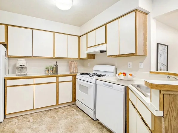 Emerald Park Apartments