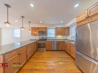 1012 Chestnut St #1012, Newton Upper Falls, MA 02464