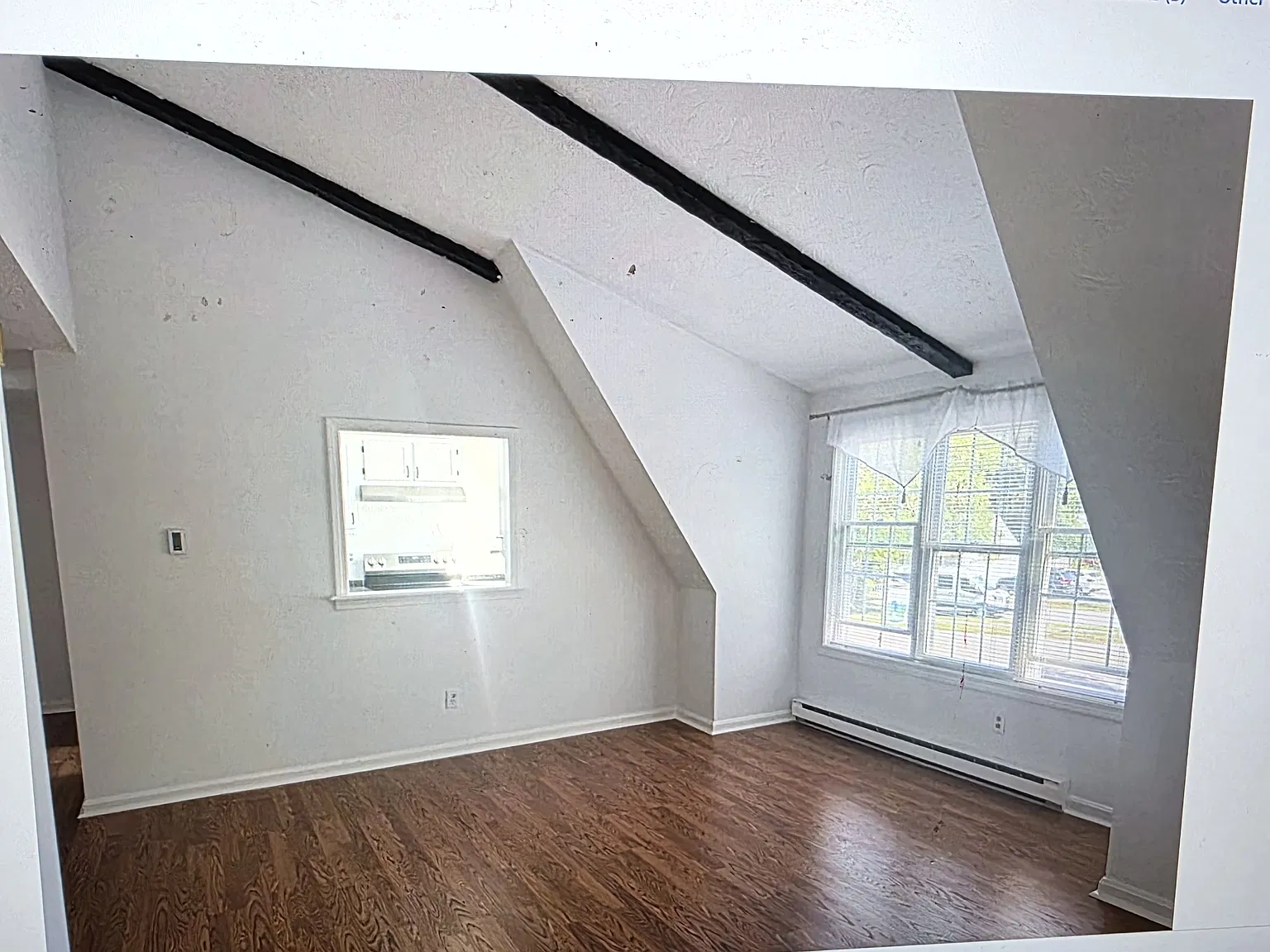 2 bed, 922 sqft, $2,850 — Photo 2