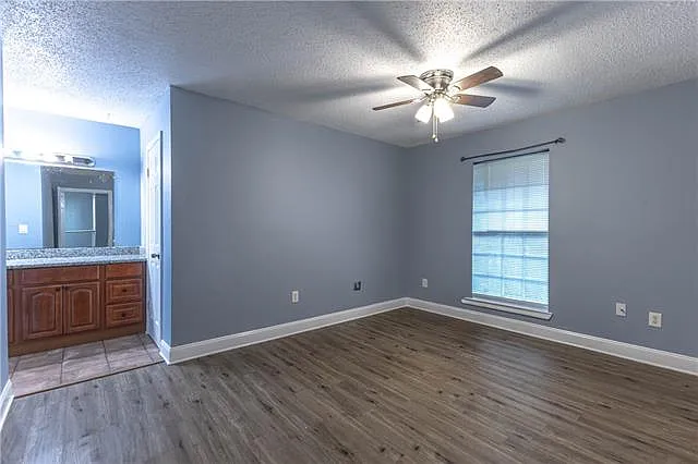 6300 Riverside Dr — Photo 5