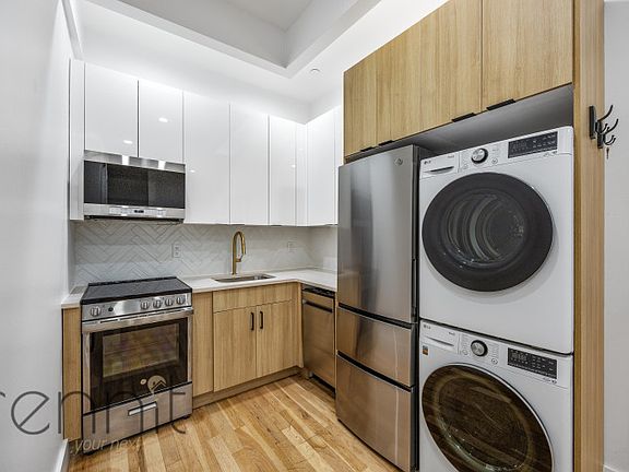 4th image of 511 Meeker Ave #2K