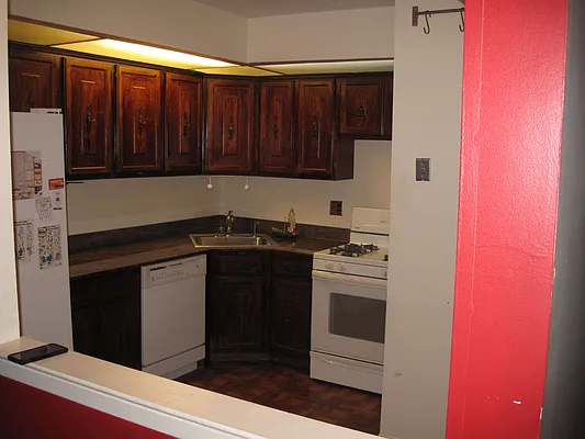 Rented by 18 REALTY | media 51