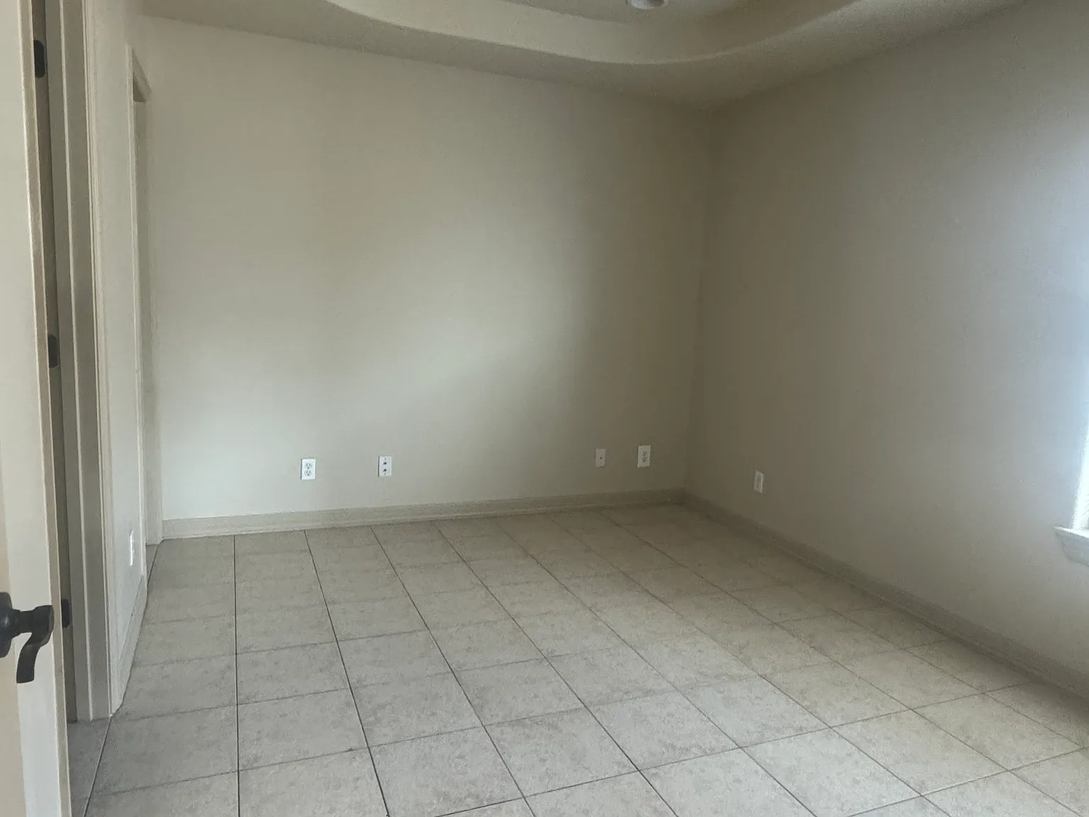 2 bed, 950 sqft, $900 — Photo 2