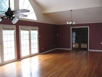 3rd image of 741 Stonewall Jackson Dr
