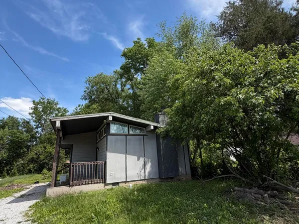 1626 N Golden Avenue, Springfield, MO 65802
