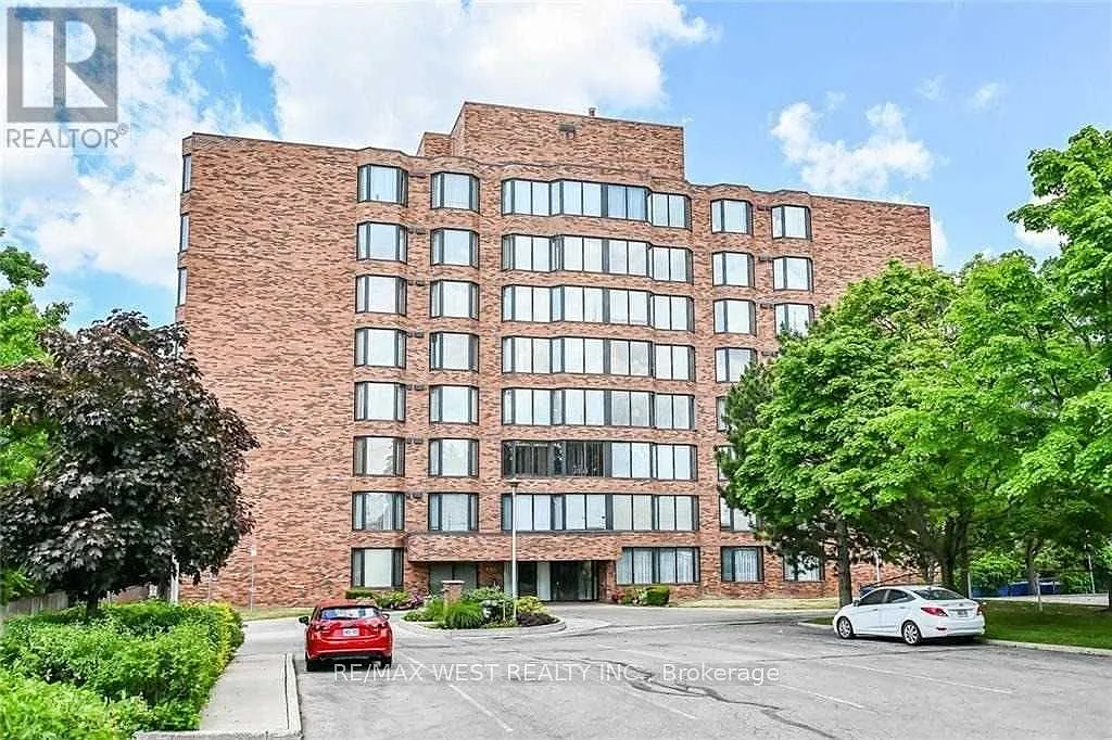 2 bed, $2,350 — Photo 1