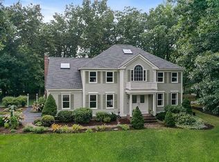 1 Steeple Chase Cir, Westford, MA 01886