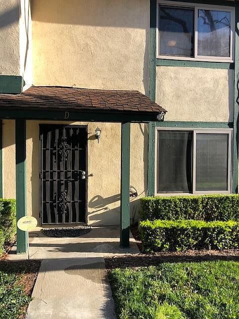 1st image of 1726 N Oak Knoll Dr