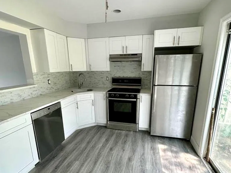 709 Lady Slipper Ct #709 — Photo 5