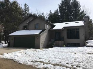 W4683 Meadow Rd, Bonduel, WI 54107