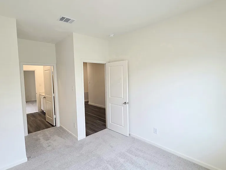 1238 Herring Dr — Photo 7