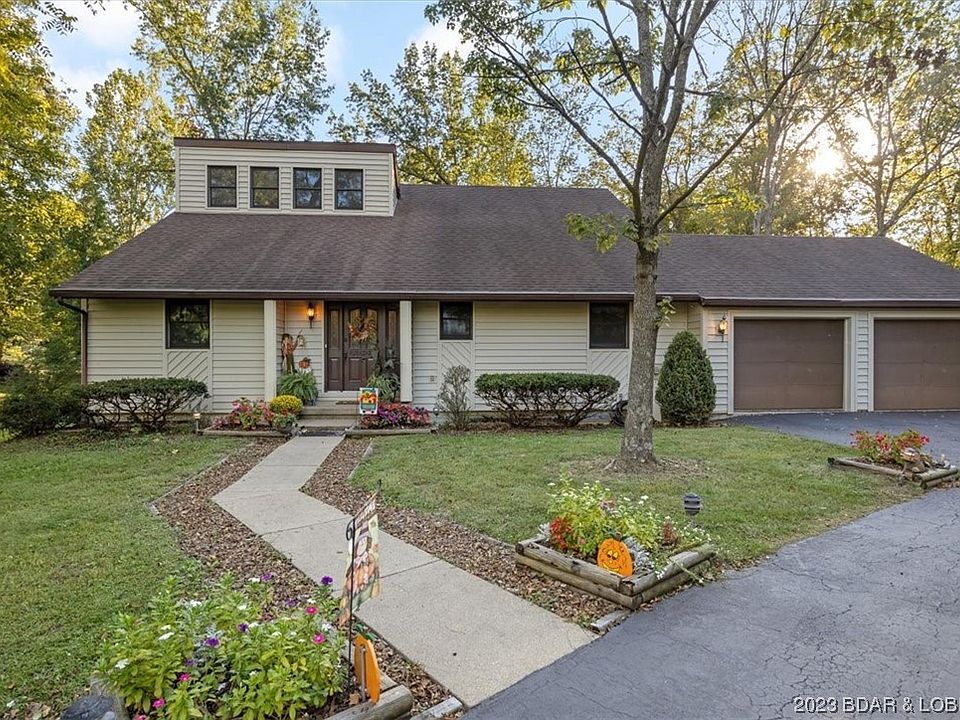 1st image of 11 Vienna Woods Dr