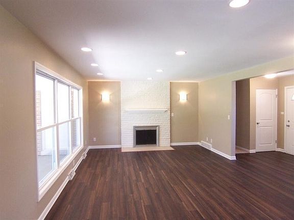 2nd image of 320 E 78th Pl