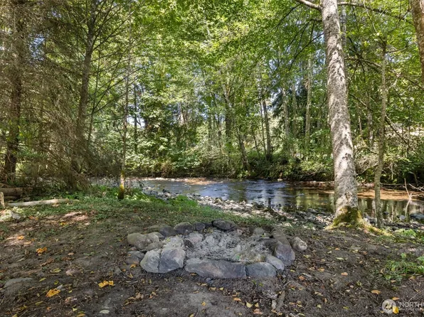 693 S Alder Lane, Port Angeles, WA 98362