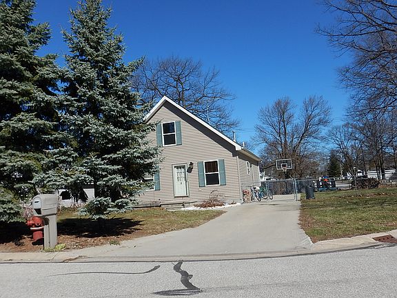 3rd image of 3007 Barlow St