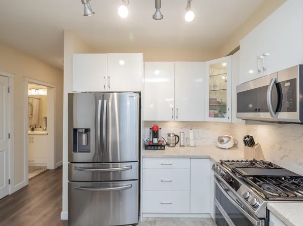 8538 203a St #111, Langley, BC V2Y 3P9