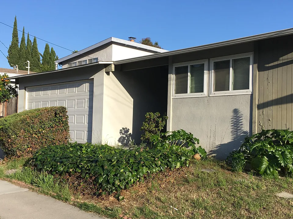 5519 Baja Dr